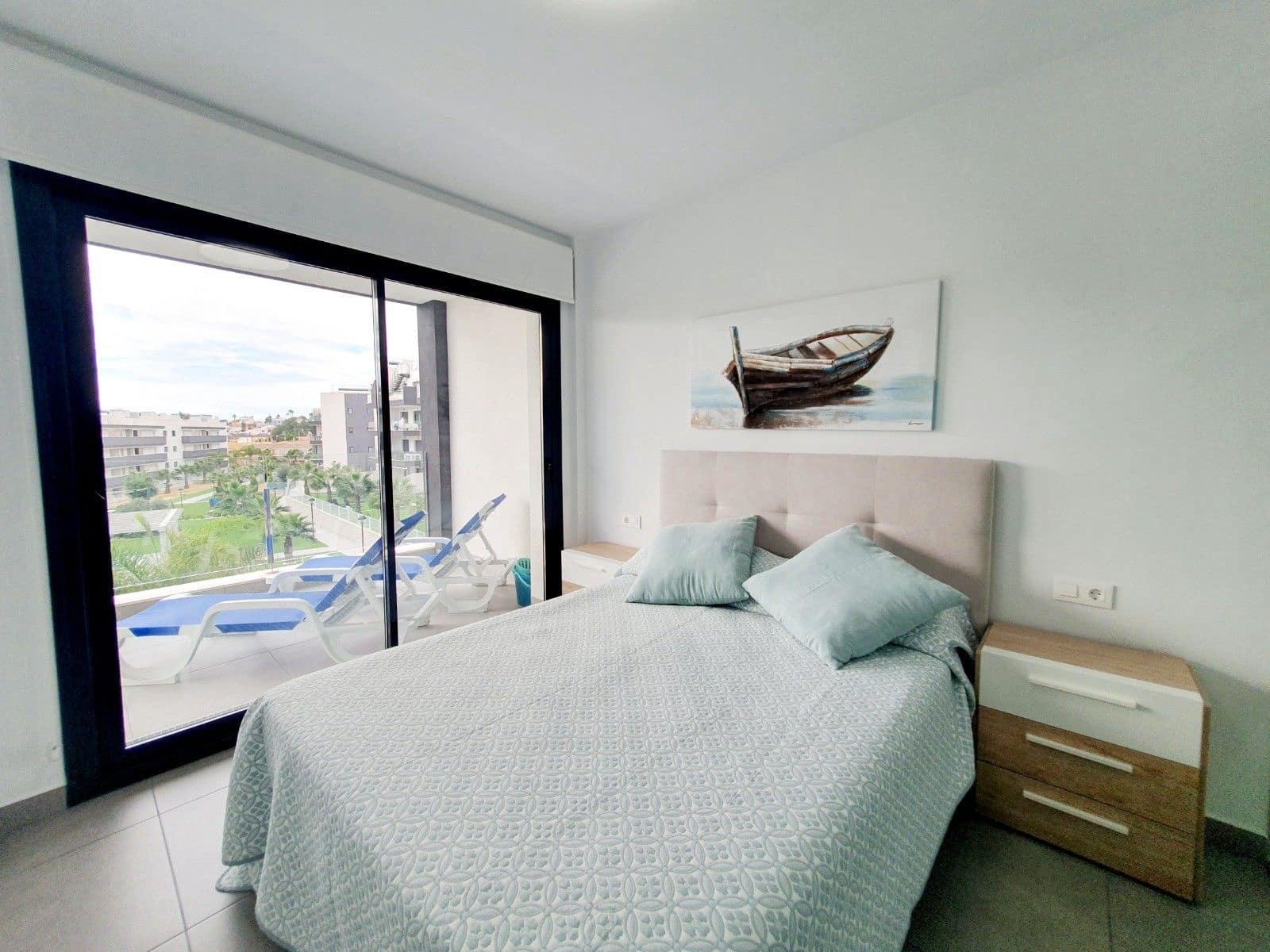 Apartamento de 2 habitaciones en Filipinas en venta - 249.900 € (Ref: 9869398)
