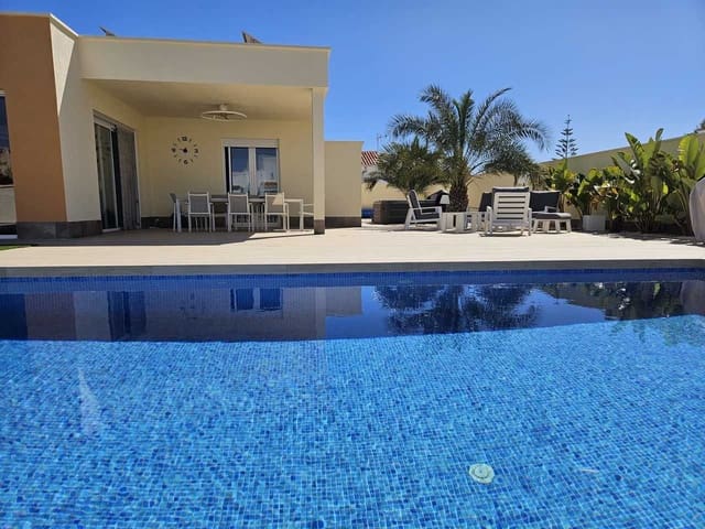 4 chambre Villa/Maison à vendre à El Chaparral - La Siesta - La Torreta, Torrevieja - 775 000 € (Ref: 9869410)