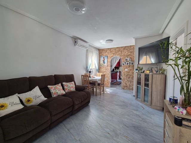 Bungalow de 2 habitaciones en Centro, Torrevieja en venta - 179.900 € (Ref: 9869419)
