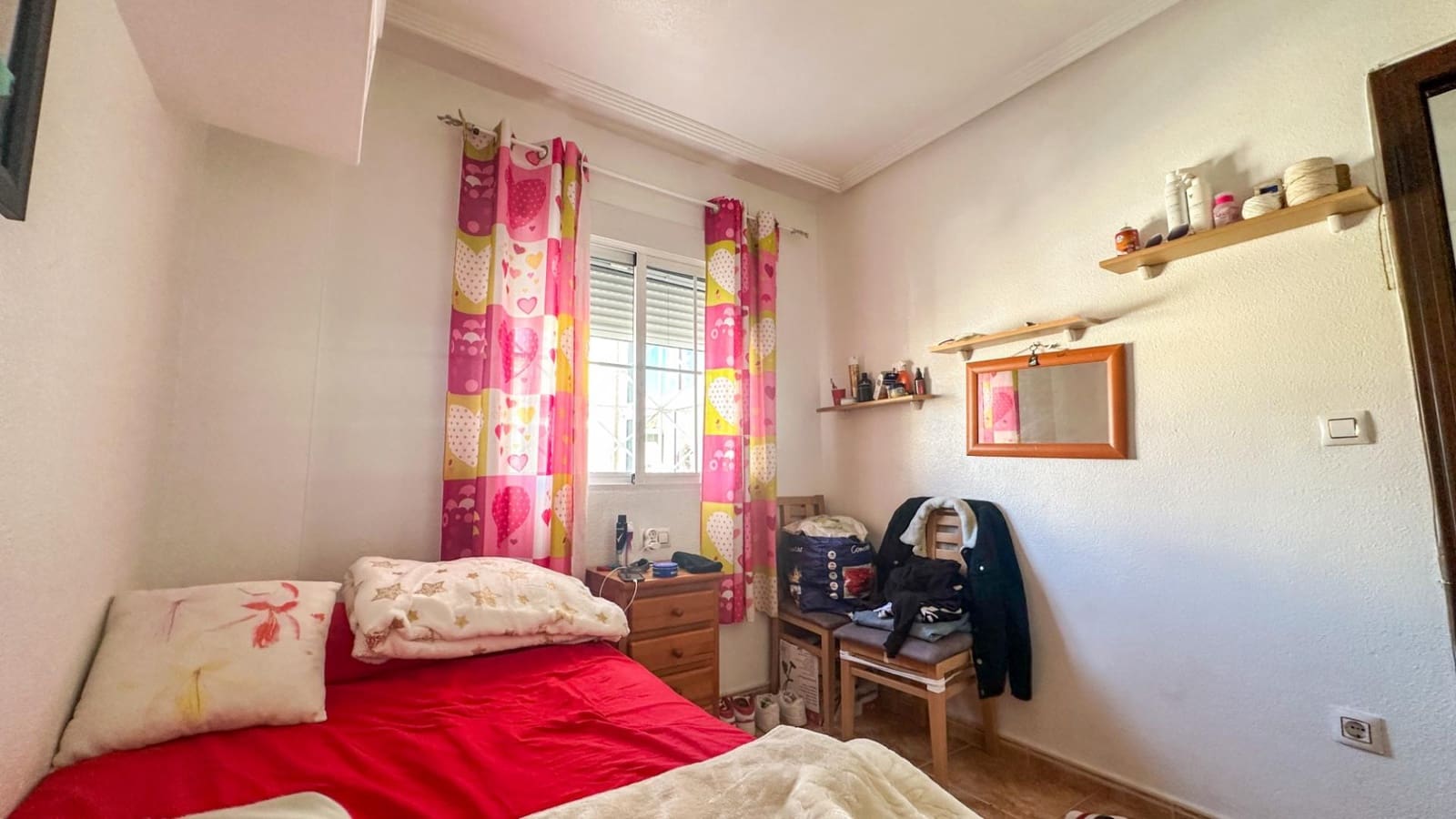 2 makuuhuone Bungalow myytävänä paikassa Torrevieja - 179 900 € (Ref: 9869419)