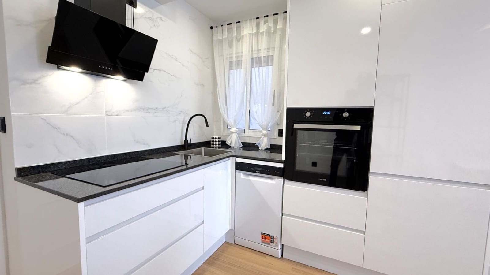 2 soverom Leilighet til salgs i Torrevieja - € 164 900 (Ref: 9869426)