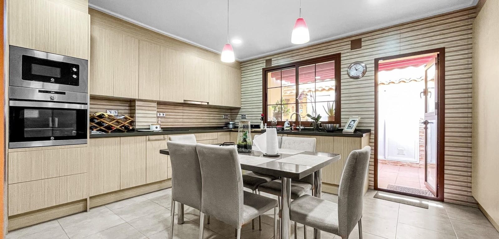 3 Zimmer Reihenhaus zu verkaufen in Torrevieja - 320.000 € (Ref: 9869440)