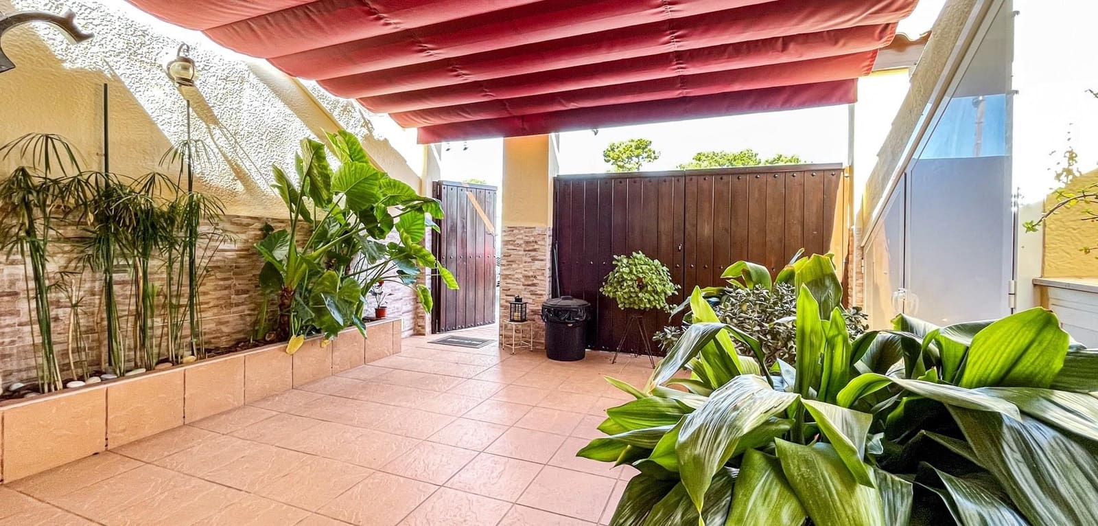 3 Zimmer Reihenhaus zu verkaufen in Torrevieja - 320.000 € (Ref: 9869440)