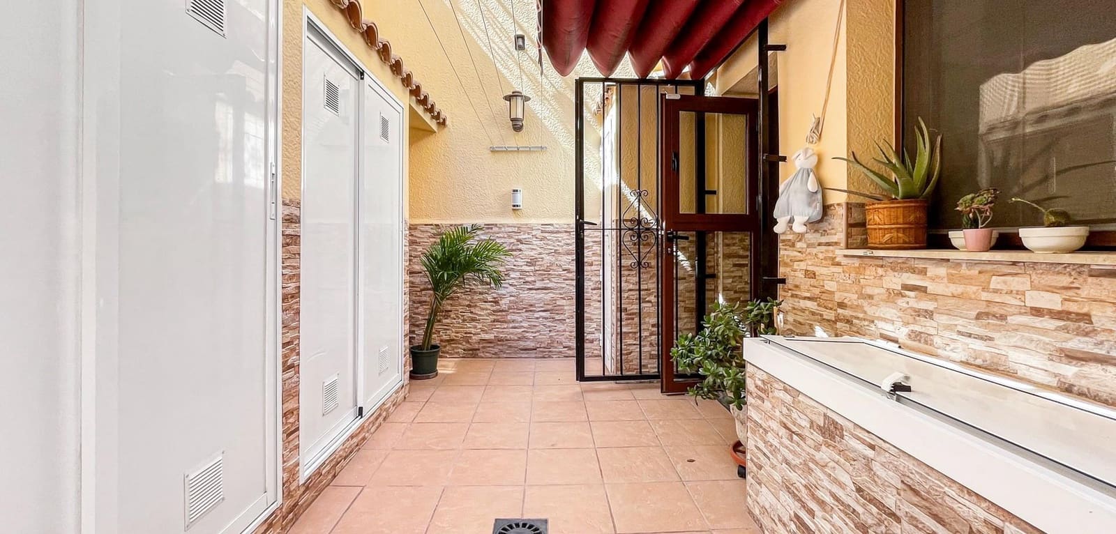 3 Zimmer Reihenhaus zu verkaufen in Torrevieja - 320.000 € (Ref: 9869440)
