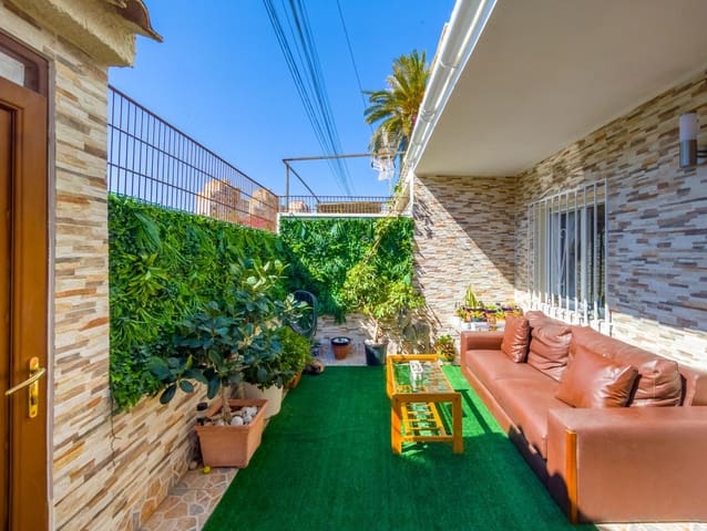 3 makuuhuone Omakotitalo myytävänä paikassa Playa del Cura, Torrevieja - 185 000 € (Ref: 9869442)
