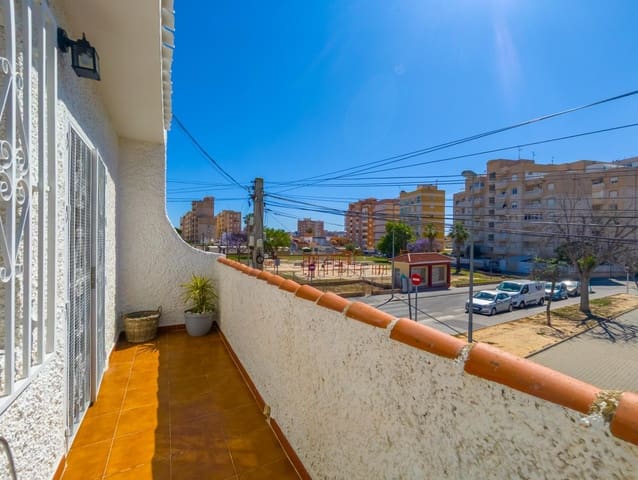 3 makuuhuone Omakotitalo myytävänä paikassa Playa del Cura, Torrevieja - 185 000 € (Ref: 9869442)