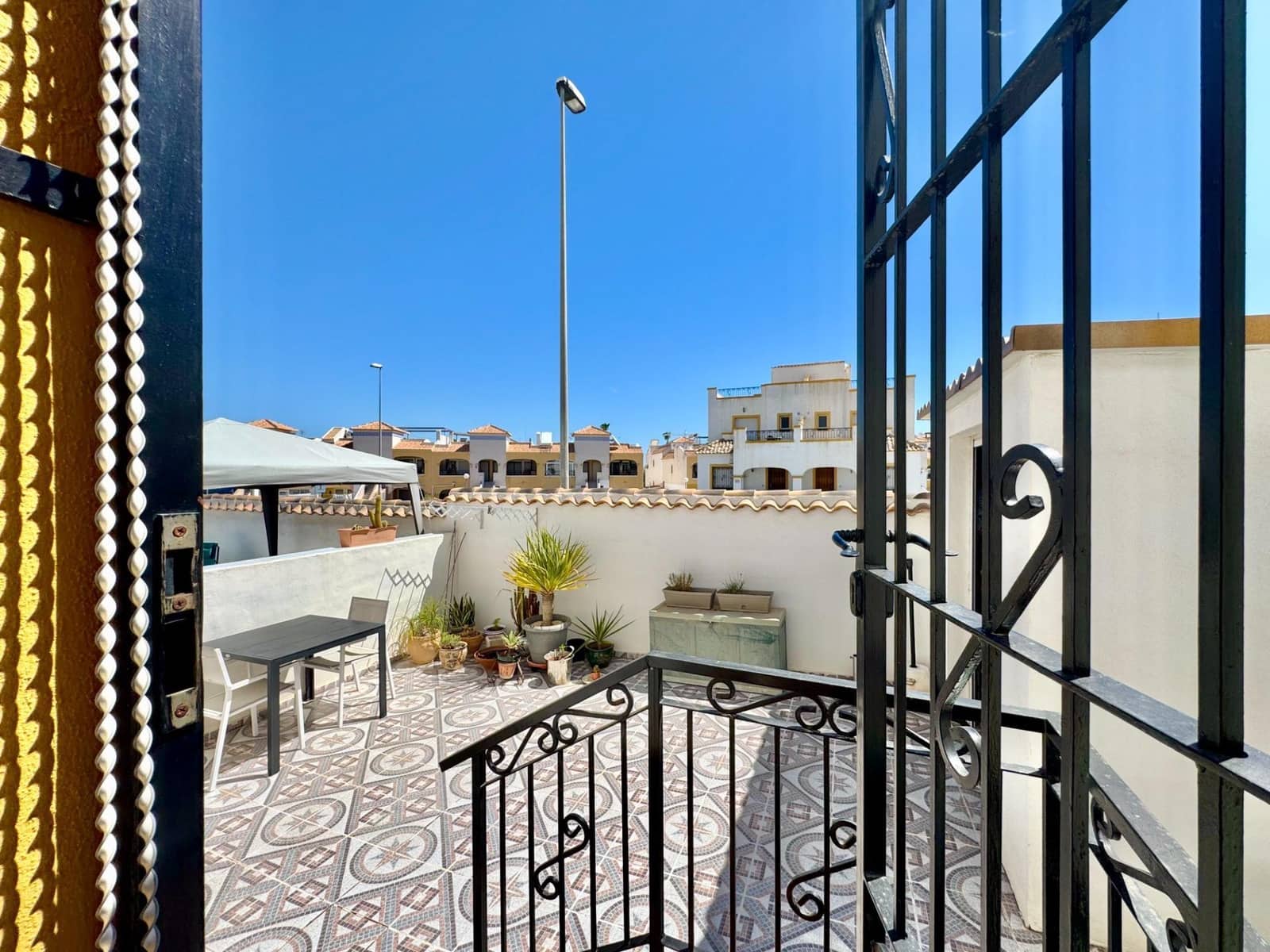 3 soveværelse Byhus til salg i Los Altos med swimmingpool - € 240.000 (Ref: 9869446)