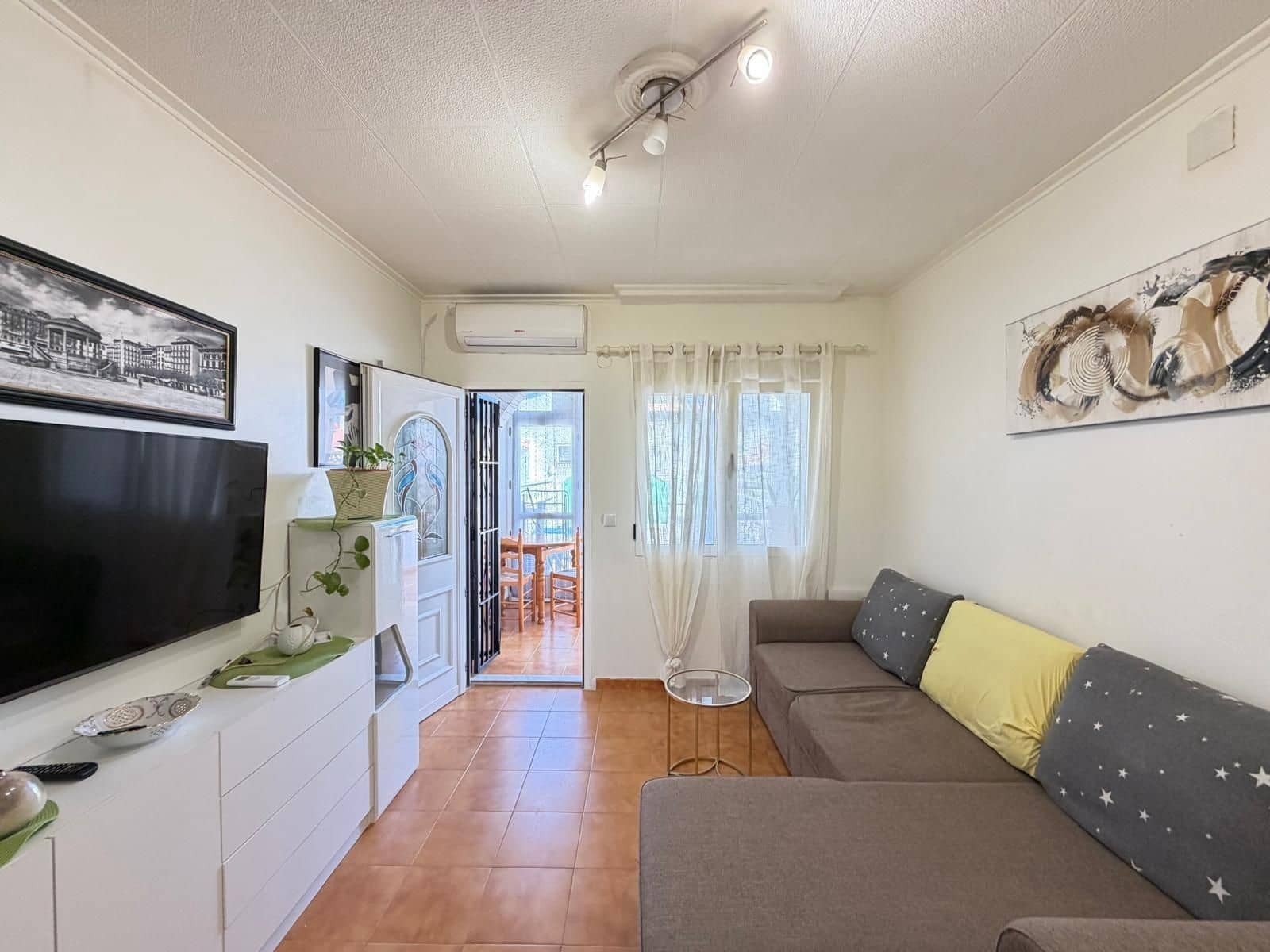 1 makuuhuone Omakotitalo myytävänä paikassa Torrevieja - 133 000 € (Ref: 9869449)