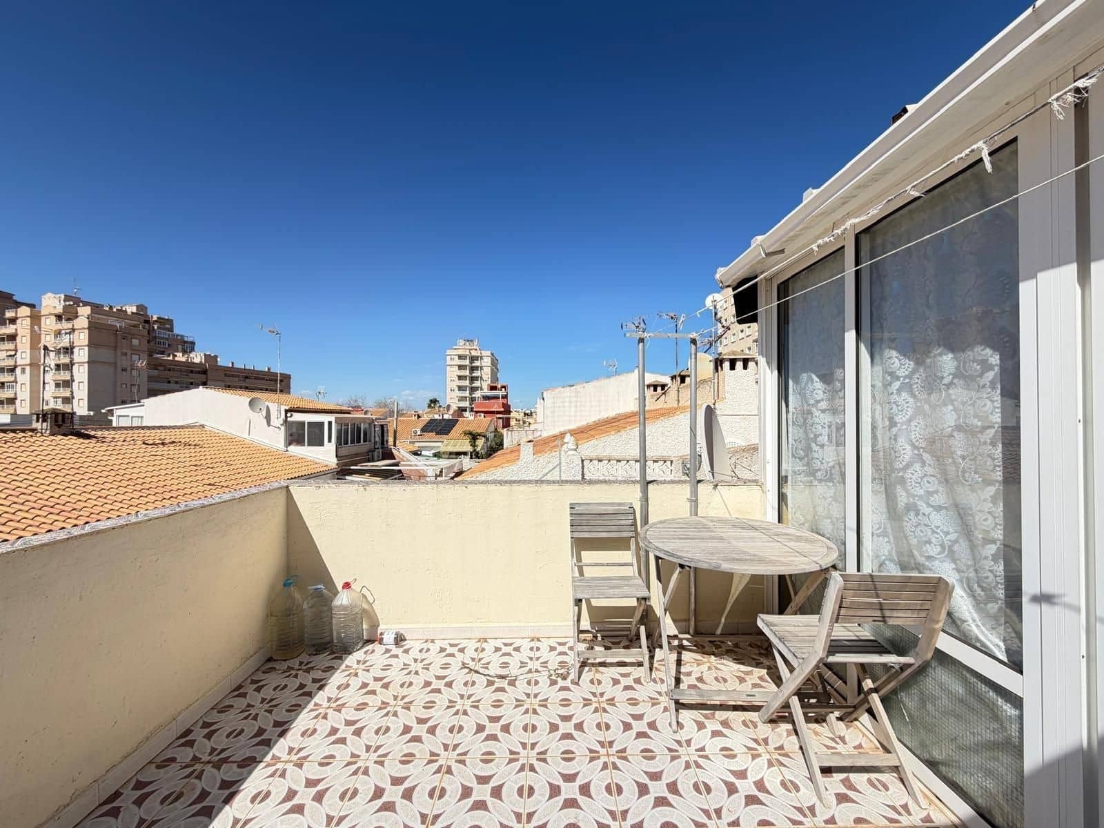1 makuuhuone Omakotitalo myytävänä paikassa Torrevieja - 133 000 € (Ref: 9869449)