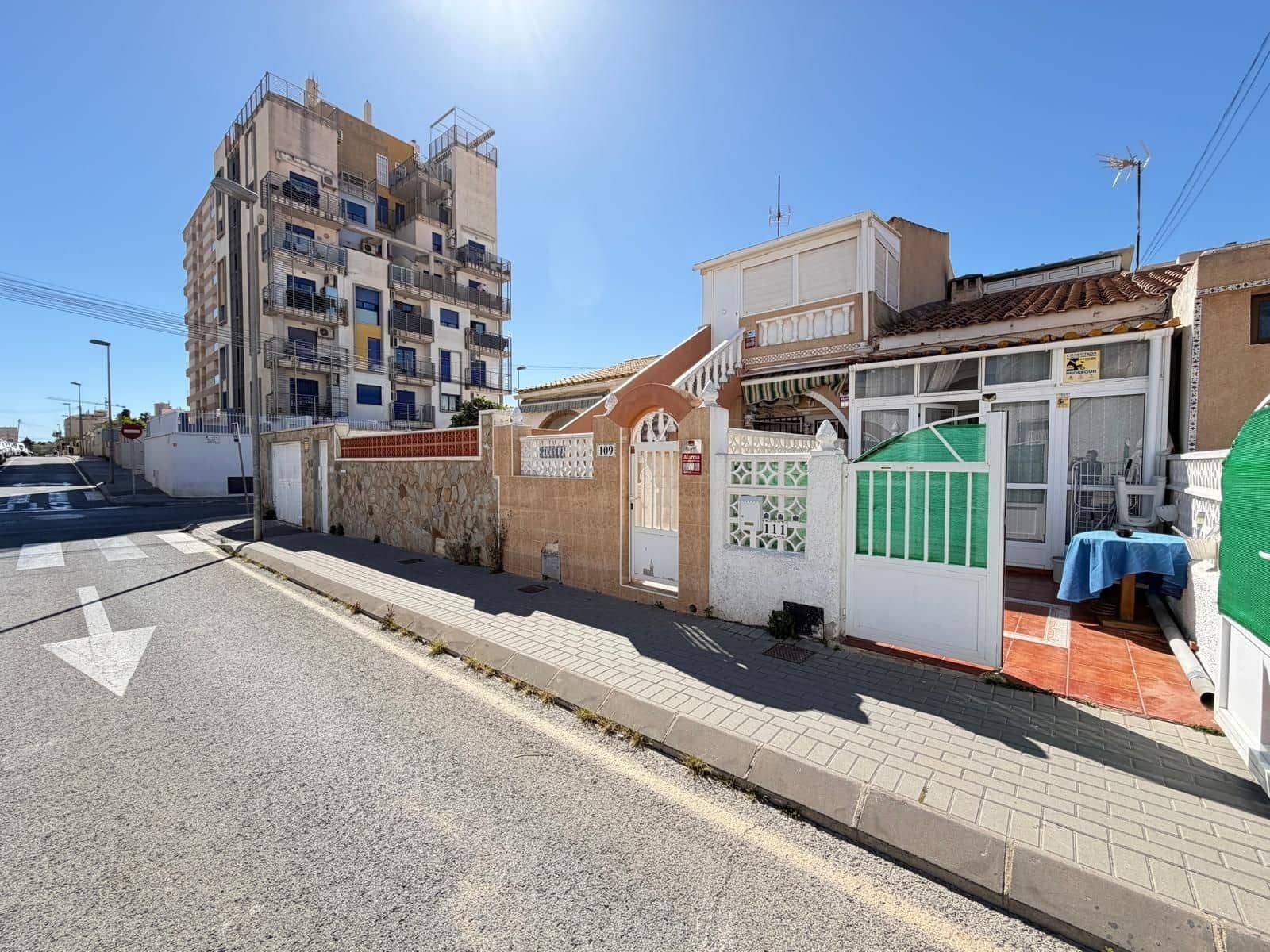 1 makuuhuone Omakotitalo myytävänä paikassa Torrevieja - 133 000 € (Ref: 9869449)