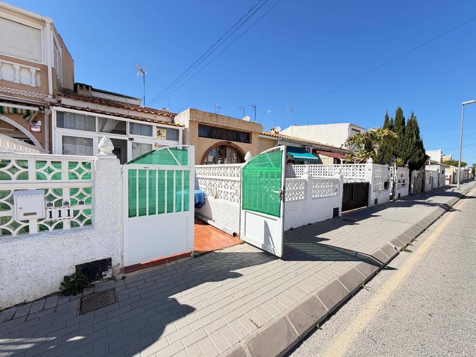 1 makuuhuone Omakotitalo myytävänä paikassa Torrevieja - 133 000 € (Ref: 9869449)
