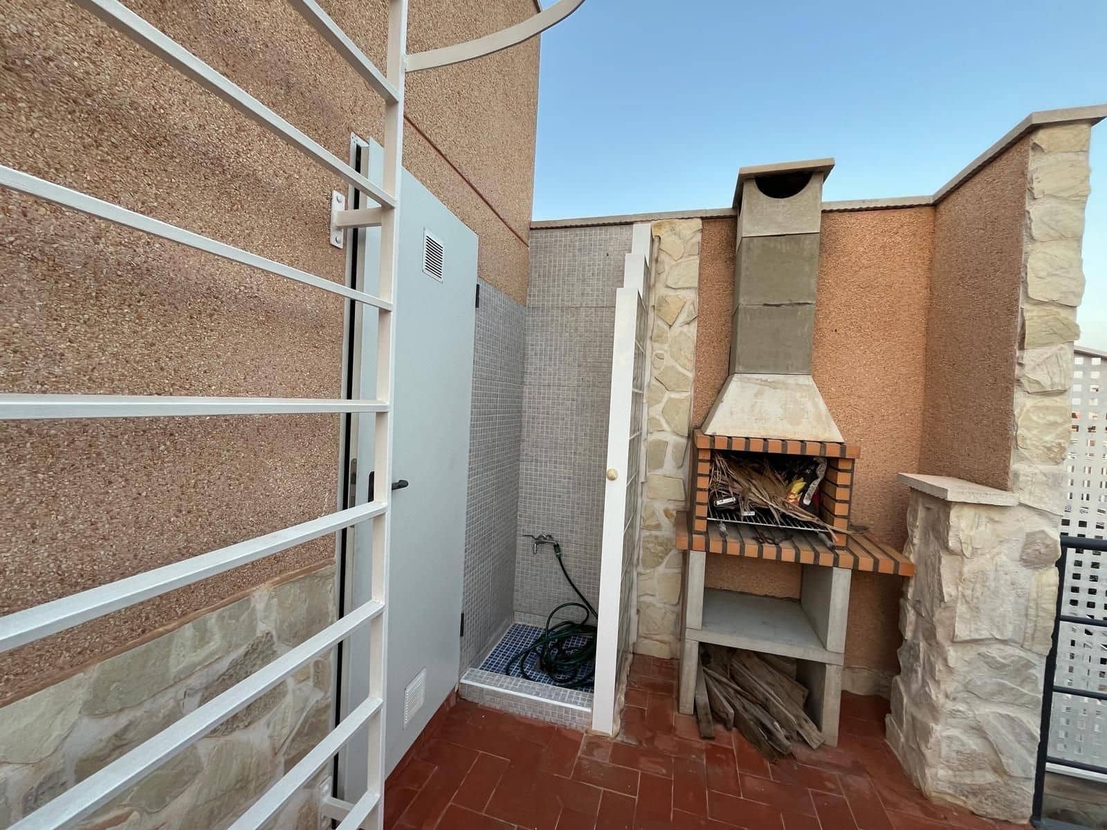 3 camera da letto Casa in vendita in Torrevieja con piscina - 230.000 € (Rif: 9869485)