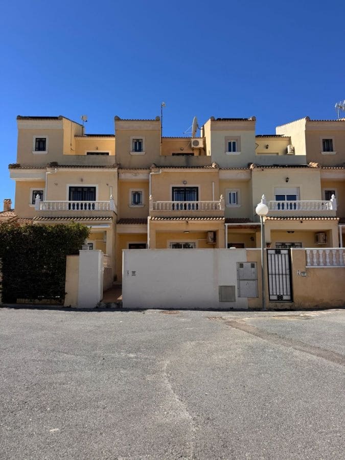3 slaapkamer Huis te koop in Orihuela Costa - € 229.995 (Ref: 9869487)