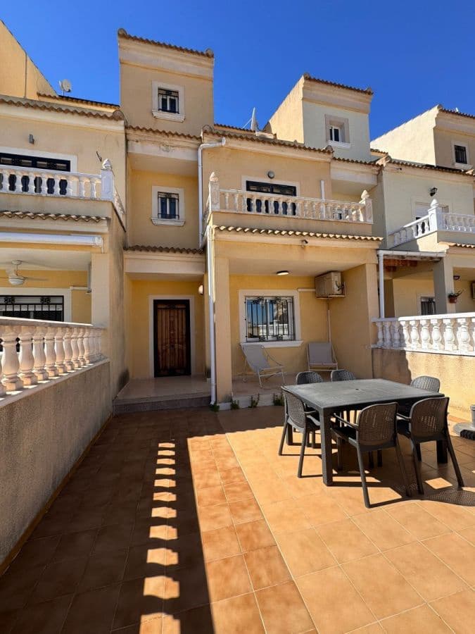 3 slaapkamer Huis te koop in Orihuela Costa - € 229.995 (Ref: 9869487)