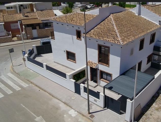3 slaapkamer Rijtjeshuis te koop in Pilar de la Horadada - € 299.900 (Ref: 9876537)