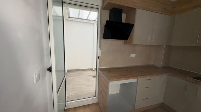 2 soveværelse Bungalow til salg i Centro, Torrevieja med swimmingpool - € 175.000 (Ref: 9876544)