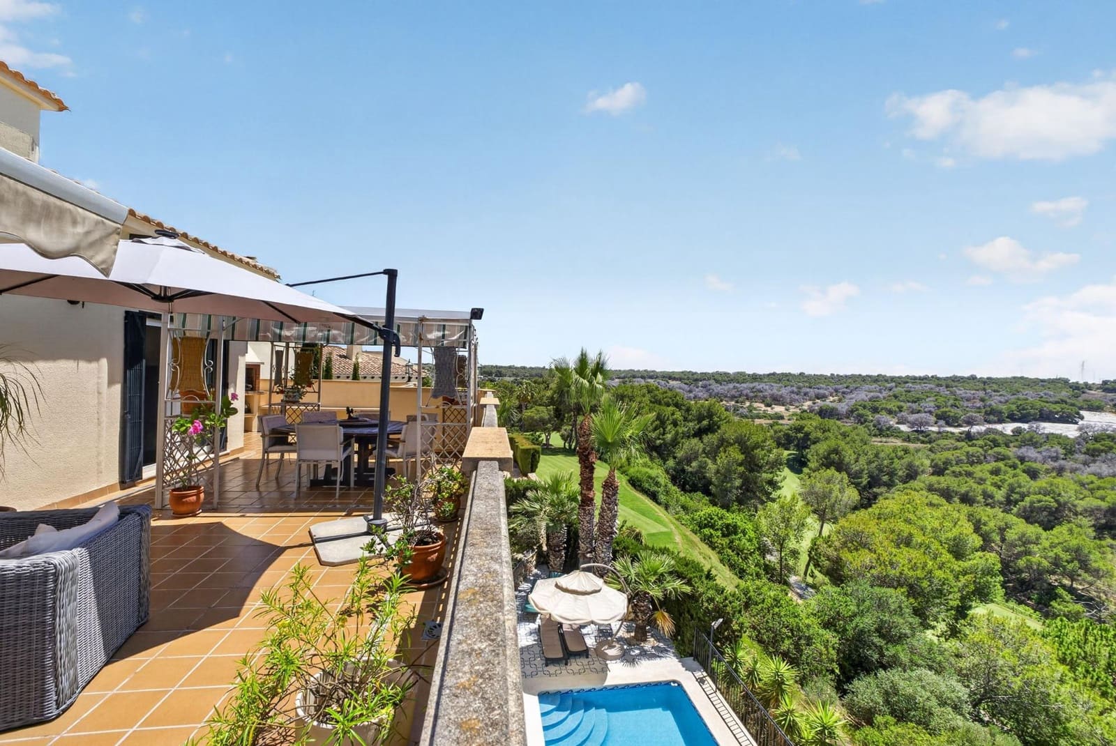 5 Zimmer Villa zu verkaufen in Las Ramblas Golf mit Pool Garage - 635.000 € (Ref: 9892468)