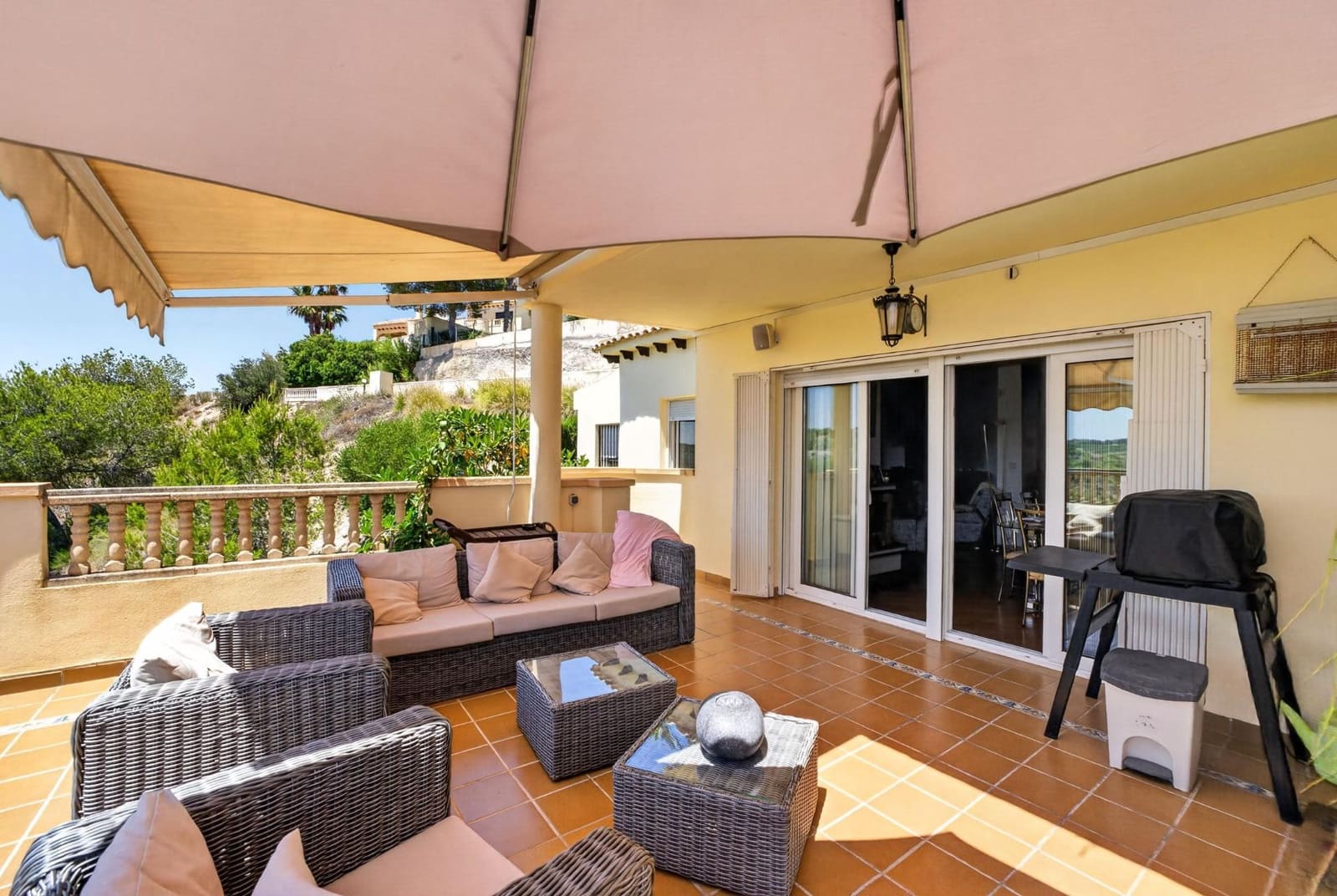 5 Zimmer Villa zu verkaufen in Las Ramblas Golf mit Pool Garage - 635.000 € (Ref: 9892468)