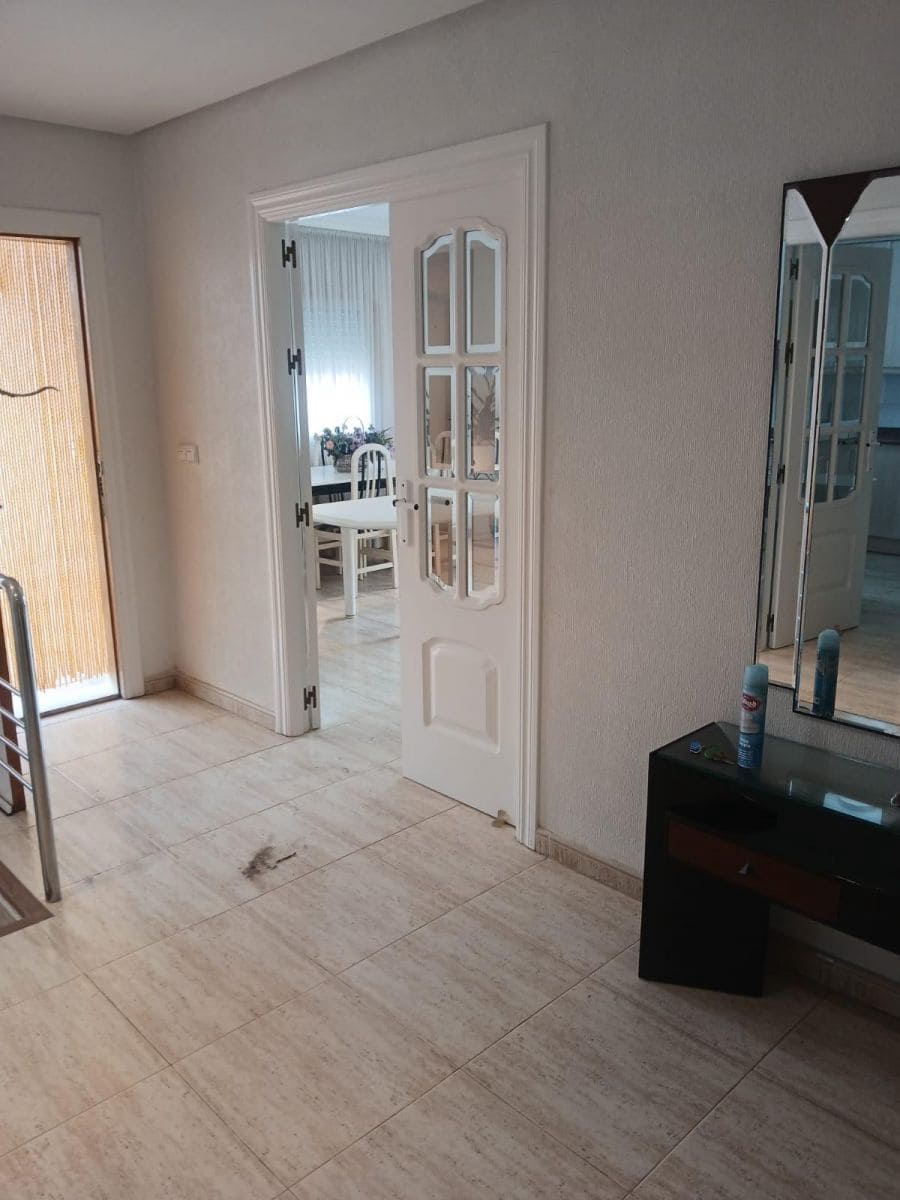 4 Zimmer Villa zu verkaufen in La Manga del Mar Menor - 580.000 € (Ref: 9915951)