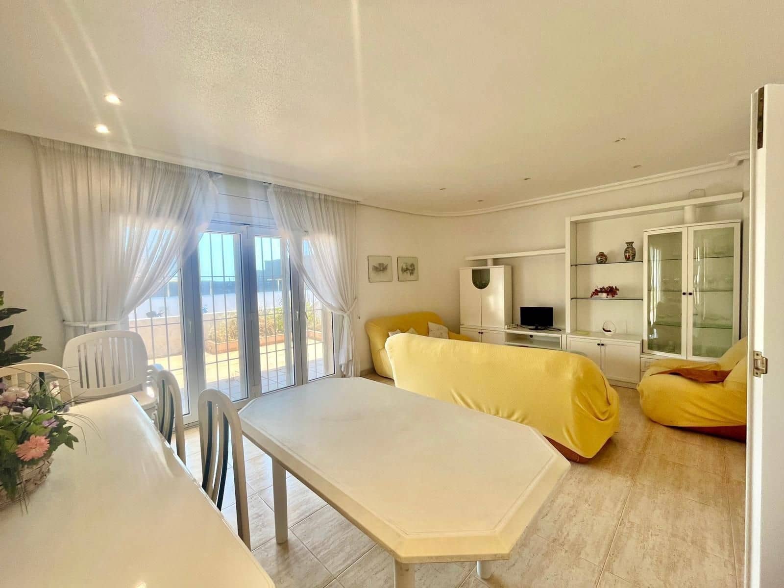 4 Zimmer Villa zu verkaufen in La Manga del Mar Menor - 580.000 € (Ref: 9915951)