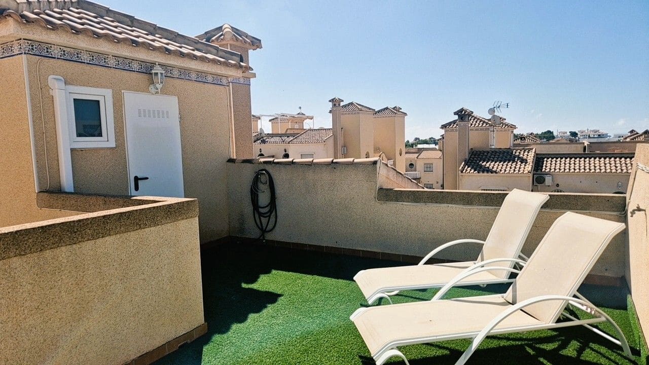2 bedroom Flat for sale in San Miguel de Salinas with pool - € 269,000 (Ref: 9915953)