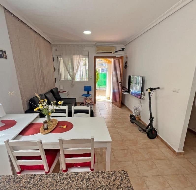 2 camera da letto Bungalow in vendita in Guardamar del Segura con piscina - 159.500 € (Rif: 9915975)