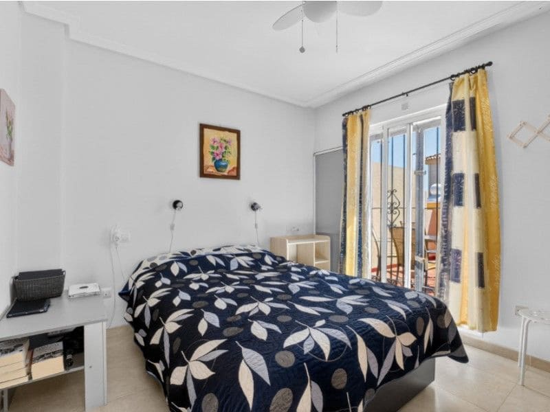 4 soveværelse Villa til salg i Torrevieja - € 317.000 (Ref: 9915976)