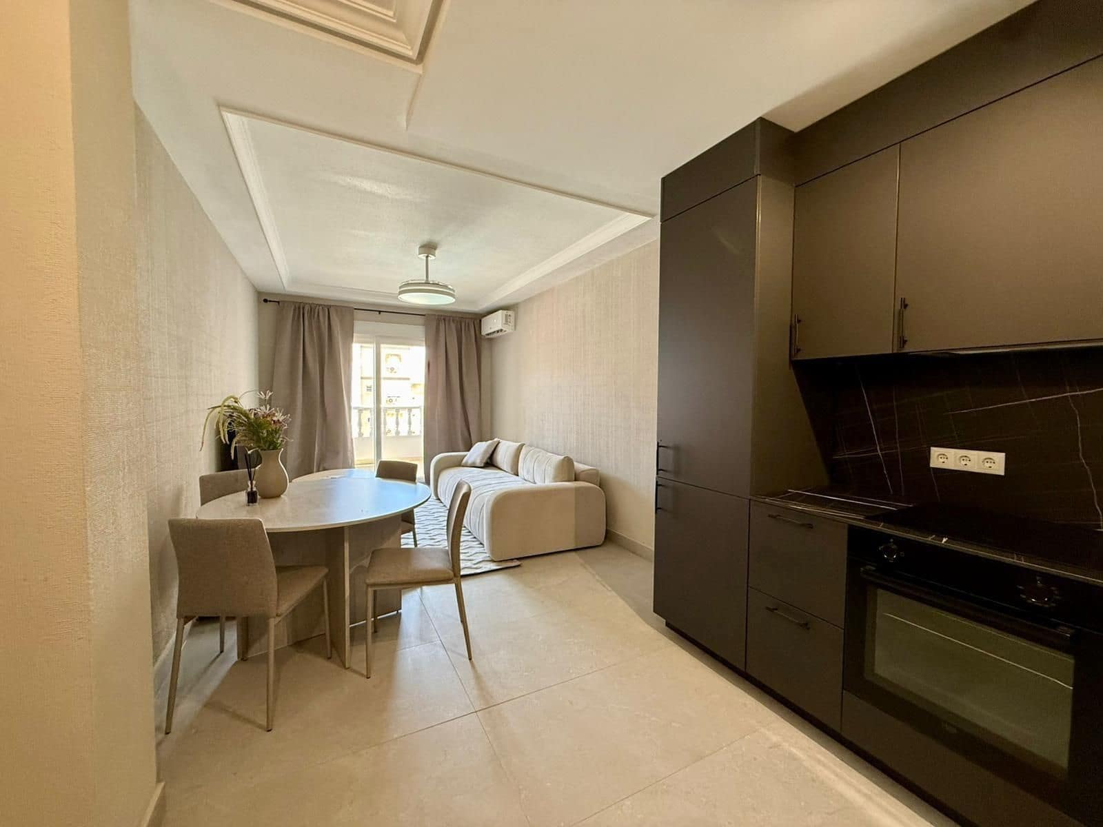 2 soveværelse Lejlighed til salg i Torrevieja - € 219.900 (Ref: 9931568)