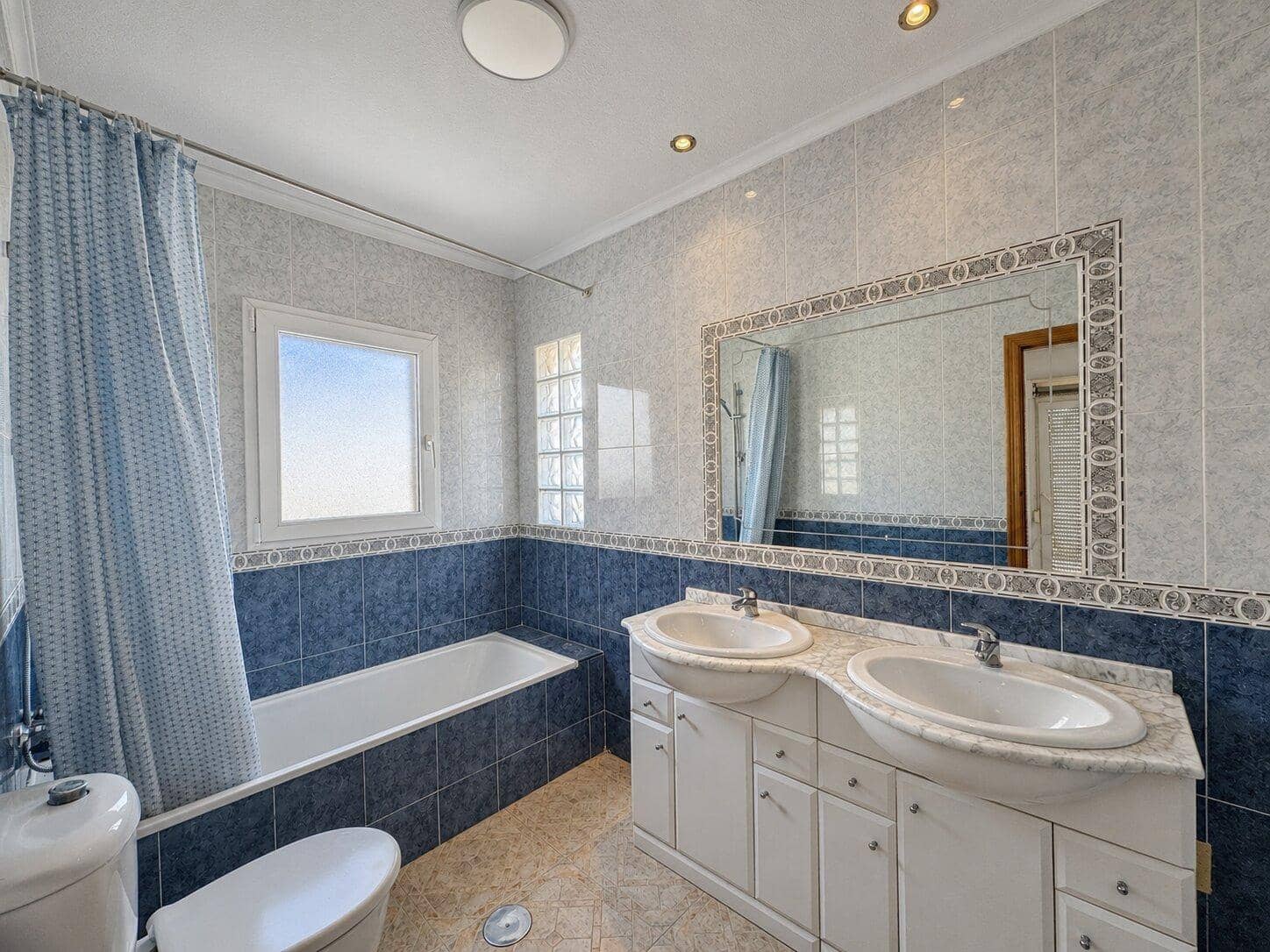 3 sovrum Hus till salu i Playa Flamenca med pool garage - 249 995 € (Ref: 9954331)