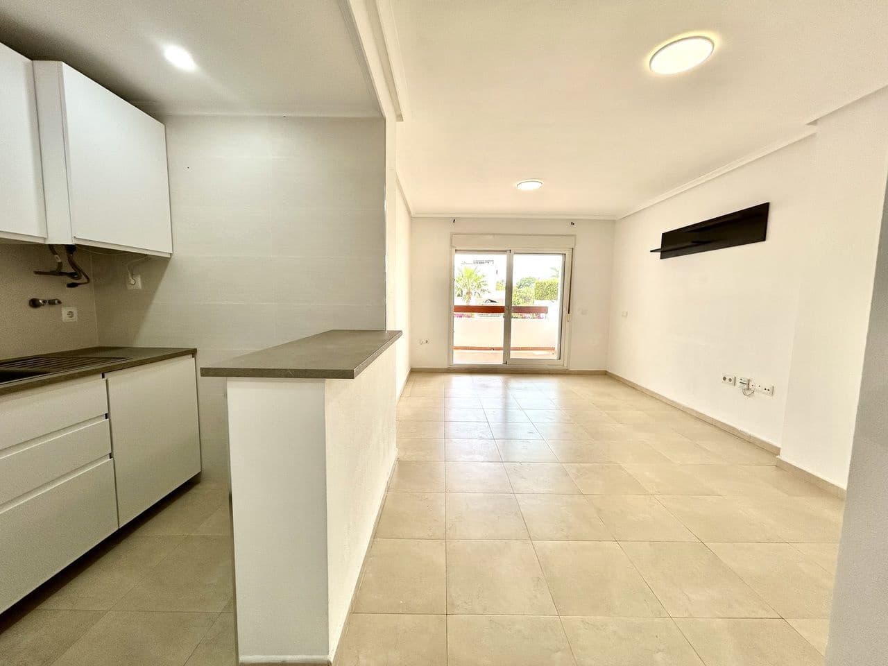 Apartamento de 2 habitaciones en Villamartin en venta - 189.000 € (Ref: 9962799)
