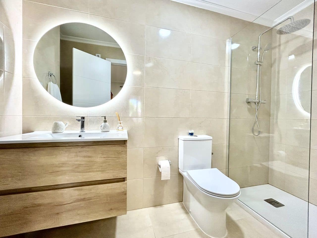 Apartamento de 2 habitaciones en Villamartin en venta - 189.000 € (Ref: 9962799)