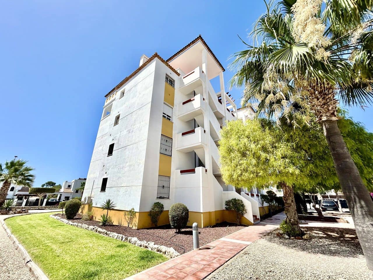 Apartamento de 2 habitaciones en Villamartin en venta - 189.000 € (Ref: 9962799)