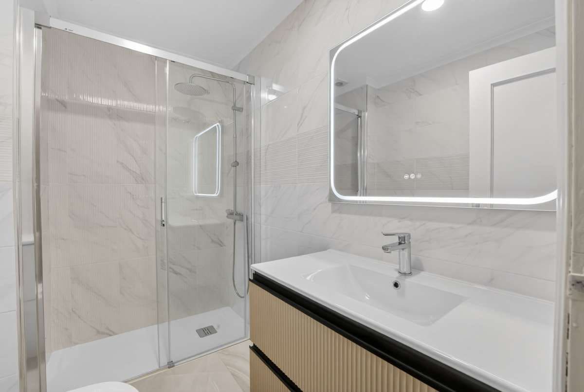 2 bedroom Apartment for sale in Torrevieja - € 198,900 (Ref: 9962807)