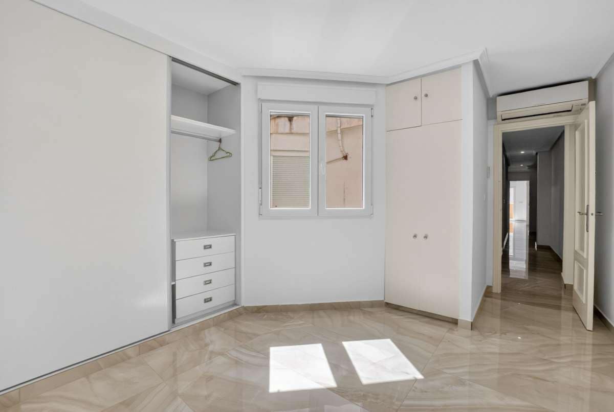 2 bedroom Apartment for sale in Torrevieja - € 198,900 (Ref: 9962807)