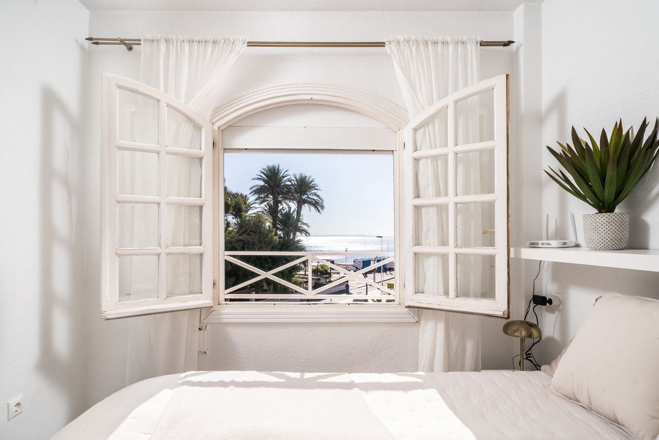 Apartamento de 2 habitaciones en Torrevieja en venta con piscina - 349.000 € (Ref: 9962813)