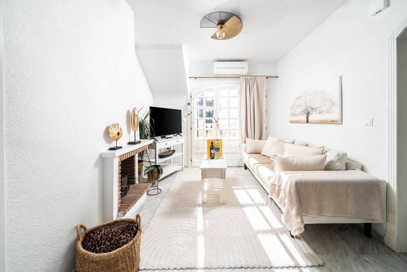 Apartamento de 2 habitaciones en Torrevieja en venta con piscina - 349.000 € (Ref: 9962813)