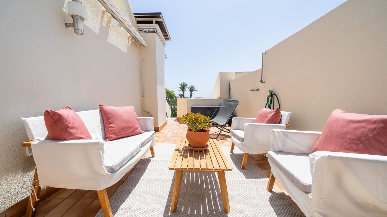 Apartamento de 2 habitaciones en Torrevieja en venta con piscina - 349.000 € (Ref: 9962813)