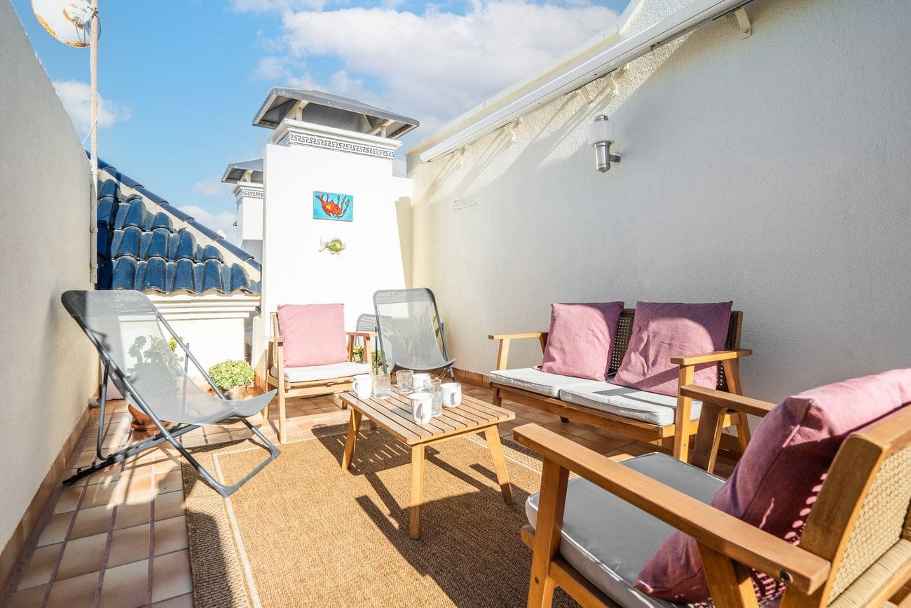 Apartamento de 2 habitaciones en Torrevieja en venta con piscina - 349.000 € (Ref: 9962813)