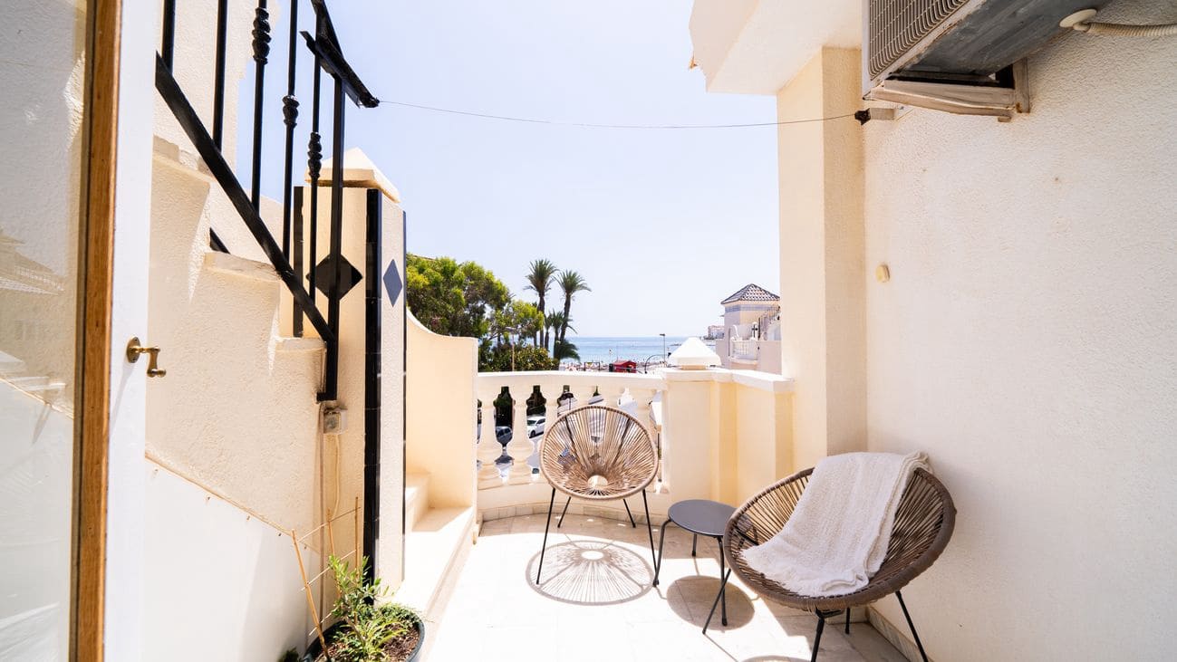 Apartamento de 2 habitaciones en Torrevieja en venta con piscina - 349.000 € (Ref: 9962813)