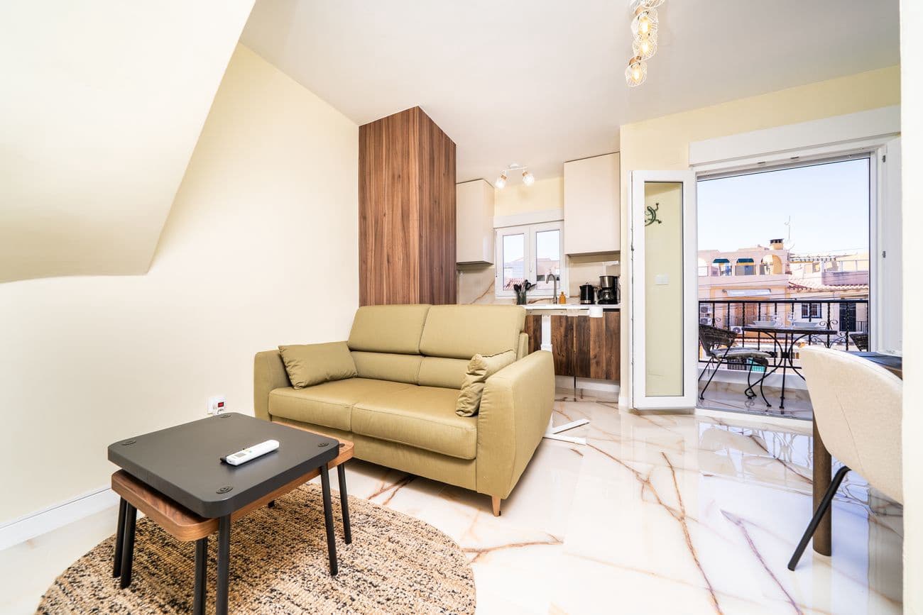 1 sypialnia Apartament na sprzedaż w Torrevieja z basenem - 164 000 € (Ref: 9962814)
