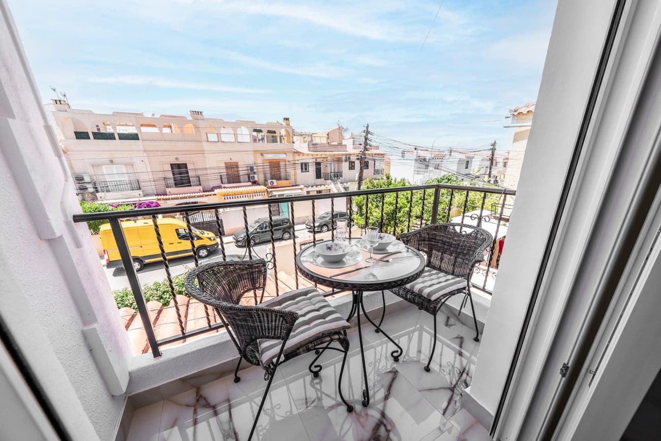 1 sypialnia Apartament na sprzedaż w Torrevieja z basenem - 164 000 € (Ref: 9962814)