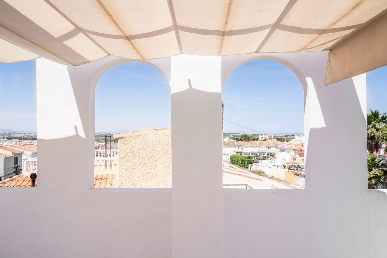 1 sypialnia Apartament na sprzedaż w Torrevieja z basenem - 164 000 € (Ref: 9962814)