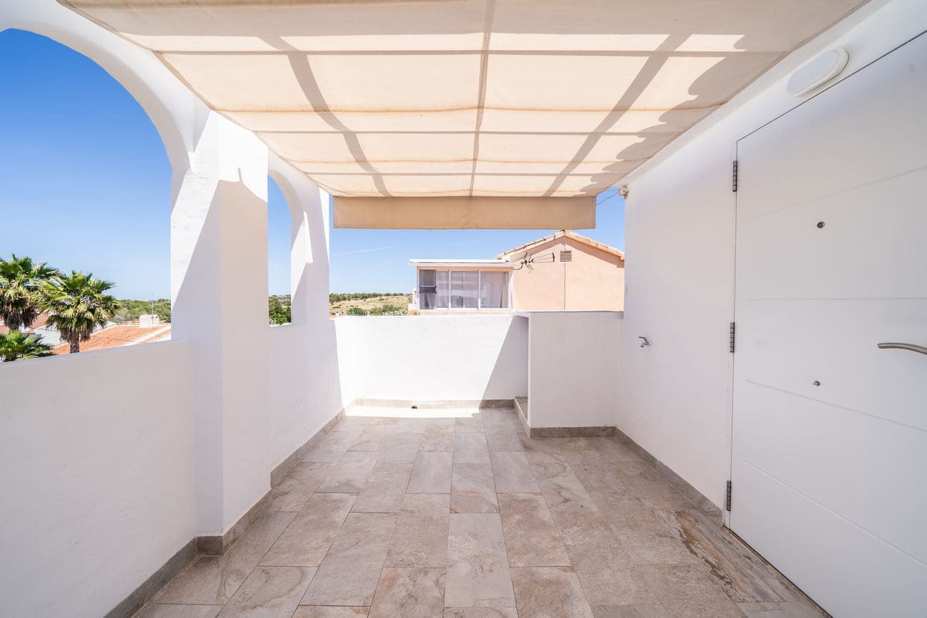1 sypialnia Apartament na sprzedaż w Torrevieja z basenem - 164 000 € (Ref: 9962814)