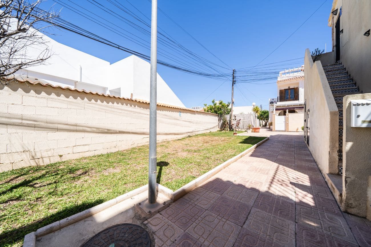 1 sypialnia Apartament na sprzedaż w Torrevieja z basenem - 164 000 € (Ref: 9962814)