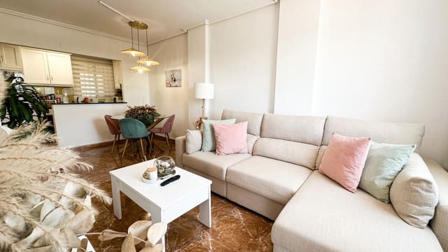 2 soveværelse Lejlighed til salg i Guardamar del Segura med garage - € 215.000 (Ref: 9962827)