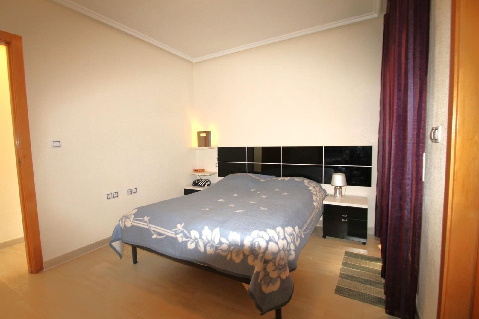 Apartamento de 2 habitaciones en Torrevieja en venta - 129.000 € (Ref: 9962830)