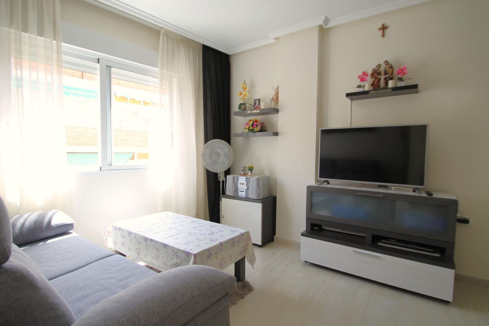 Apartamento de 2 habitaciones en Torrevieja en venta - 129.000 € (Ref: 9962830)