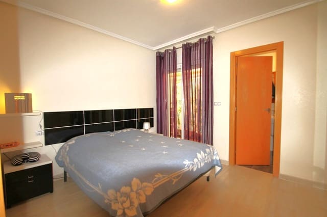 Apartamento de 2 habitaciones en Centro, Torrevieja en venta - 129.000 € (Ref: 9962830)