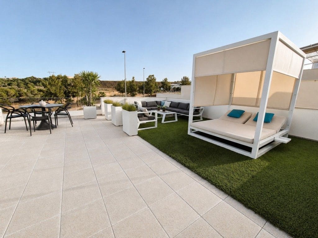 3 makuuhuone Huvila myytävänä paikassa San Miguel de Salinas mukana 
autotalli - 795 000 € (Ref: 9962839)