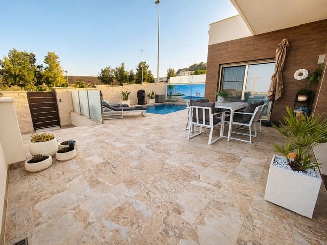 3 soverom Villa til salgs i San Miguel de Salinas med garasje - € 795 000 (Ref: 9962839)